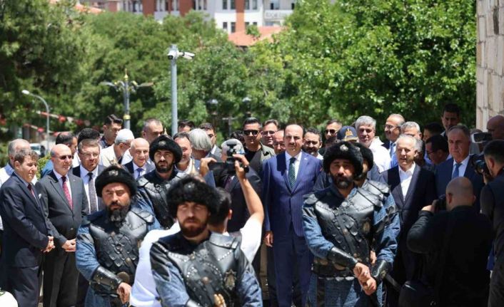 Konya’nın darülmülk oluşunun 928. yıl dönümü kutlamaları başladı