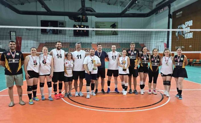Köyceğiz veteran voleybol etkinliği tamamlandı