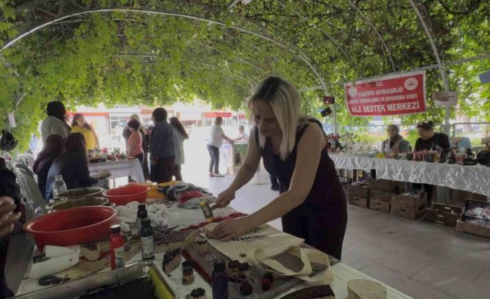 Kursiyer kadınların el emeği ürünleri yoğun ilgi gördü