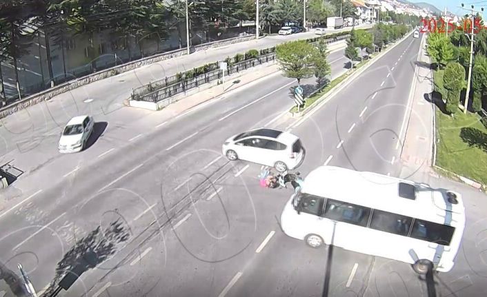 Kütahya’da 3 ayrı motosiklet kazası kamerada