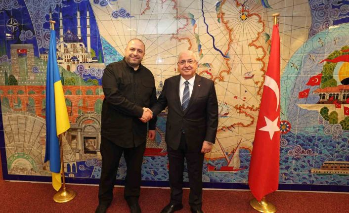 Milli Savunma Bakanı Güler, Ukrayna Savunma Bakanı Umerov ile görüştü