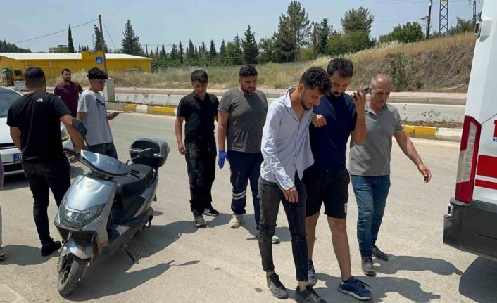 Motosiklet devrildi: 2 yaralı