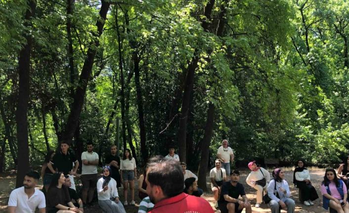 Muğla’da gönüllü gençler doğayı keşfetti, çevre temizliği yaptı