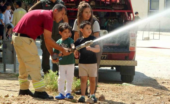 Muğla’da öğrencilere orman yangınları konusunda eş zamanlı farkındalık eğitimi verildi