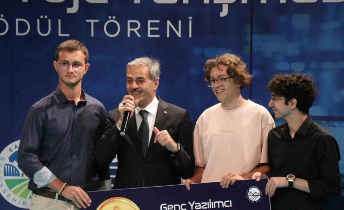 Müjdeli haber genç yazılımcıların ödül töreninde geldi: Sakarya’ya Bilim Merkezi kurulacak
