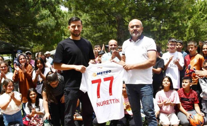 Nurettin Korkmaz öğrencilerle bir araya geldi