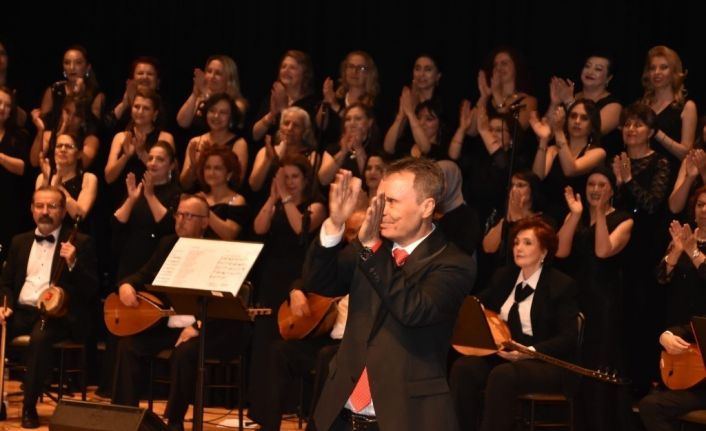 Odunpazarı Halk Eğitimi Merkezi Türk Halk Müziği Korosu sezon sonu konseri