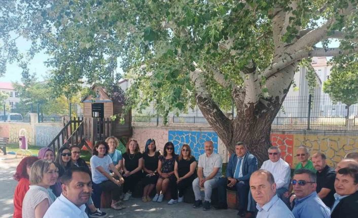 Öğretmenlere yönelik Mesleki Çalışmalar toplantısı başladı