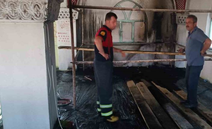Osmancık’ta camide çıkan yangın söndürüldü