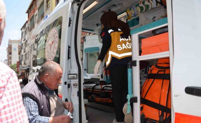 Otomobil ile motosiklet çarpıştı: 1 yaralı