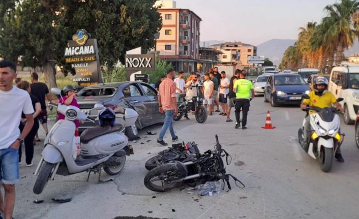 Otomobile ok gibi saplanan motosikletteki 1 kişi öldü, 1 kişi yaralandı