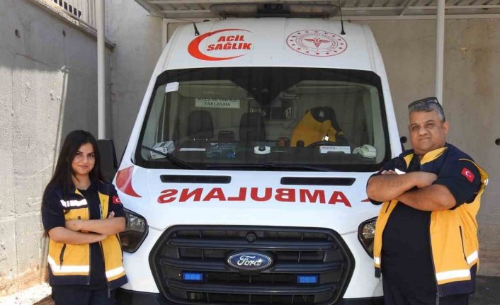 Sağlık çalışanı baba ve kızı birlikte hayat kurtarıyor