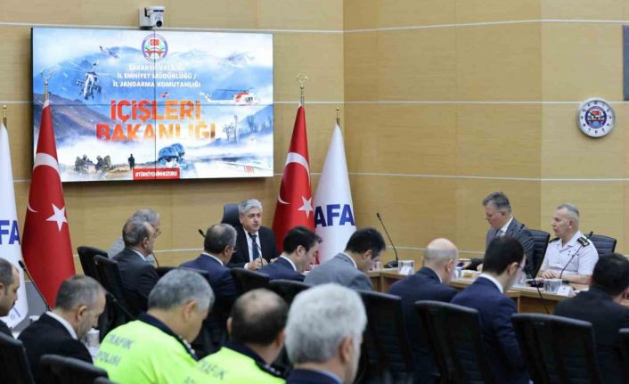 Sakarya’da asayiş toplantısı: Bayram tedbirleri masaya yatırıldı