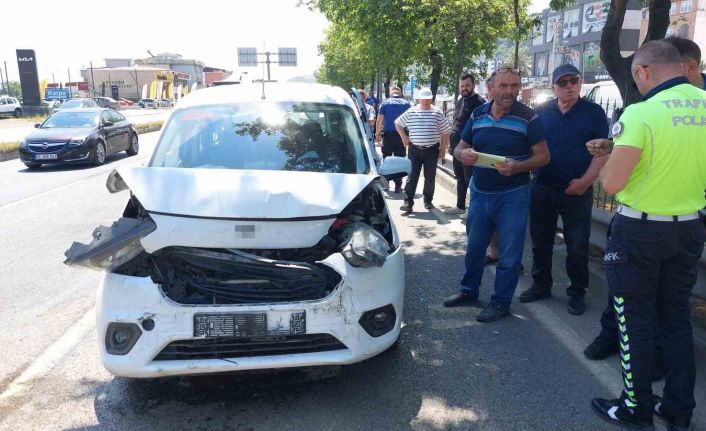 Samsun’da 4 araçlı zincirleme trafik kazası: 2 yaralı