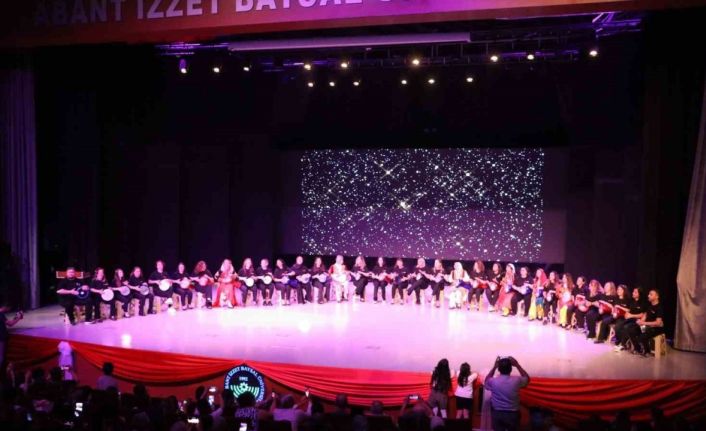 "Sanatın Işığında Öğretmenler" programı büyük beğeni topladı