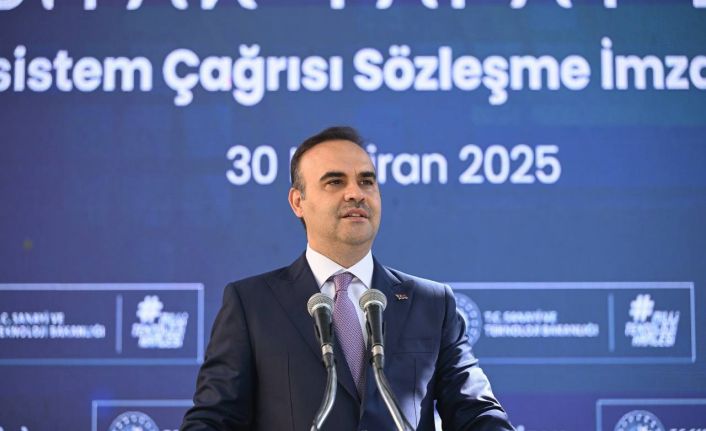 Sanayi ve Teknoloji Bakanı Kacır: "Yapay zeka teknolojilerinin üretim süreçlerinde kullanımını yaygınlaştıracağız"