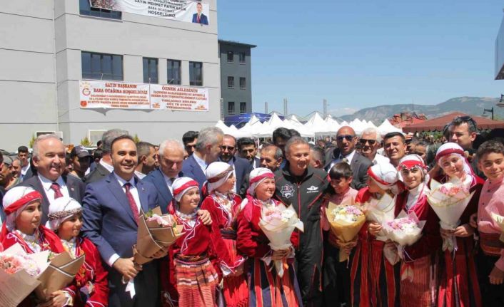 Sanayi ve Teknoloji Bakanı Mehmet Fatih Kacır: "Sanayi ve Teknoloji Kolejleri kurmak üzere çalışmalarımıza başladık"