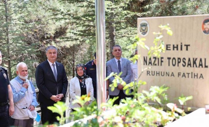 Şehit polis memuru Topsakal kabri başında dualarla anıldı