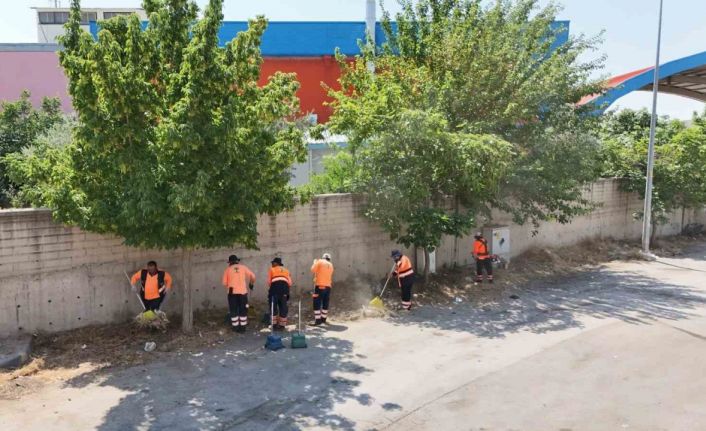Şehitkamil’den Sanayi Mahallesi’nde detaylı temizlik