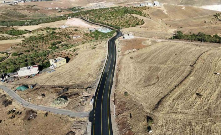 Siirt’te 29 köyün bağlantı yolu sıcak asfaltla yenilendi