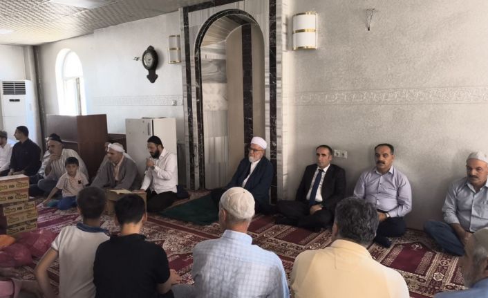 Siirt’te belde halkı, silahlı saldırı ve kazalarda hayatını kaybedenler için mevlit okuttu