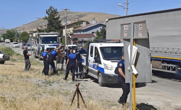 Sincan Belediyesi’nden kent estetiği için mücadele