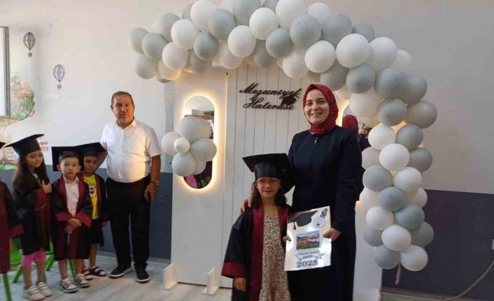 Sındırgı’da öğrencilerin karne sevinci