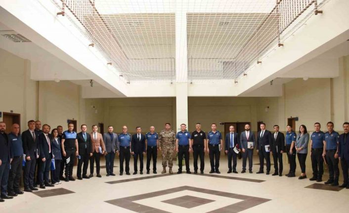 Sınır ötesinde görevlendirilen polisler uğurlandı