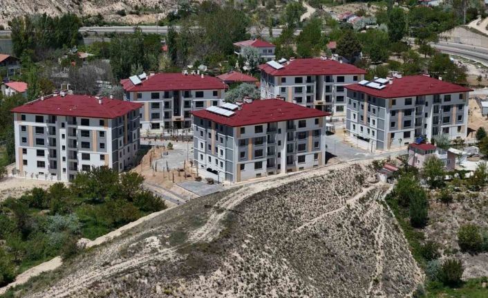 Sivas Gürün’de afet konutları hak sahiplerini buldu