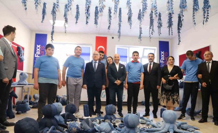 Sivas’ta kumaş atıkları oyuncağa dönüştü