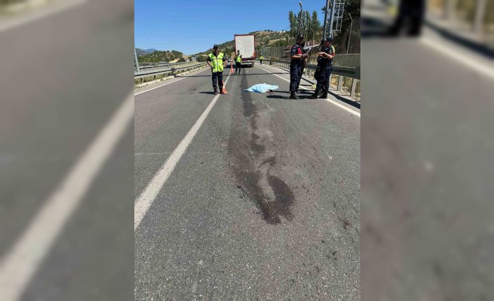 Sivas’ta tır yayalara çarptı: 1 ölü, 1 yararlı