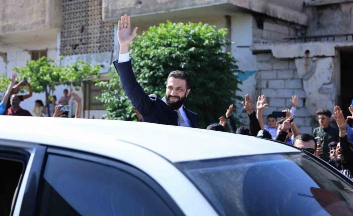 Suriye Devlet Başkanı Şara, ilk kez ziyaret ettiği Dera’da yoğun ilgi gördü