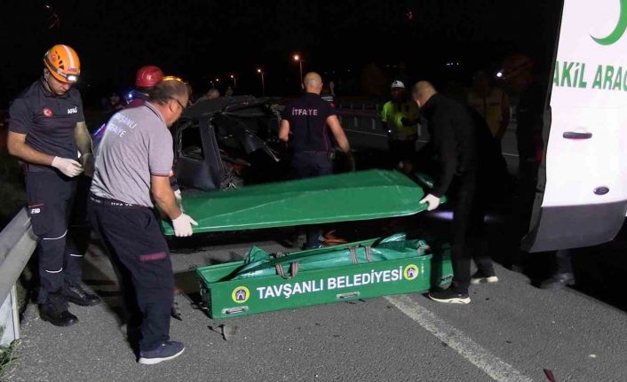 Tavşanlı’da feci kaza... 2 araç çarpıştı: 1 ölü, 3 yaralı
