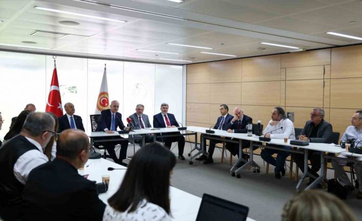 TBMM Başkanı Kurtulmuş: "(Terörsüz Türkiye süreci) Parlamento yaz tatiline girmeden grubu kurarak çalışmalarımıza başlarız"