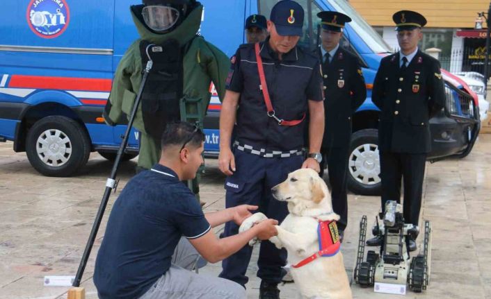 Teşkilatın gözbebekleri 186. kuruluş yıl dönümünde sergilendi