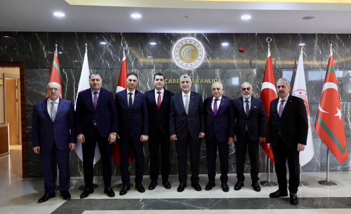 Ticaret Bakanı Bolat, ayakkabı sanayisinin temsilcileriyle bir araya geldi