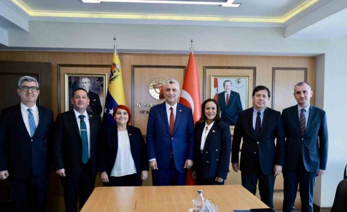 Ticaret Bakanı Bolat, Venezuela Ticaret Bakanı Calderon ve Turizm Bakanı Hernndez ile bir araya geldi