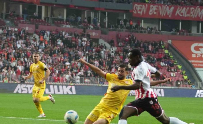 Trendyol Süper Lig: Samsunspor: 0 - Kayserispor: 0 (İlk yarı)