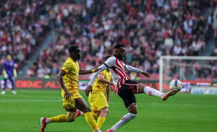 Trendyol Süper Lig: Samsunspor: 2 - Kayserispor: 1 (Maç sonucu)