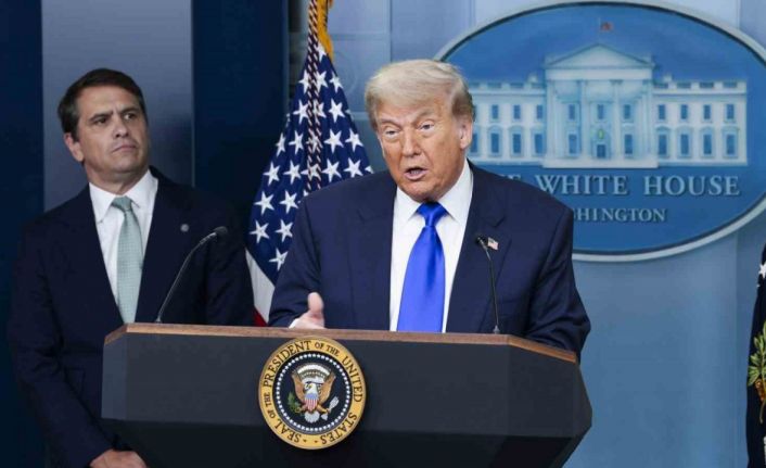 Trump: "İran uranyum zenginleştirmeye devam ederse yeniden vururuz"