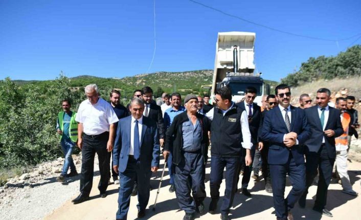 Tunceli’de köy yolları sıcak asfalta tanışıyor