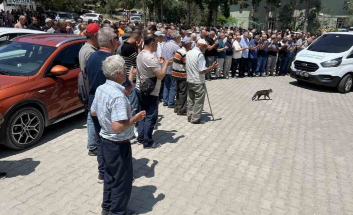 Tunceli’deki kazada hayatını kaybeden anneanne ve torun Çanakkale’de son yolculuklarına uğurlandı