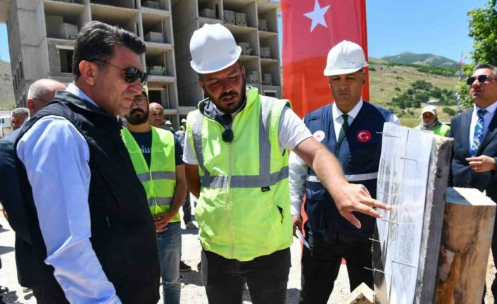 Tunceli’nin en riskli ilçesinde depreme dirençli 281 konutun yapımı sürüyor
