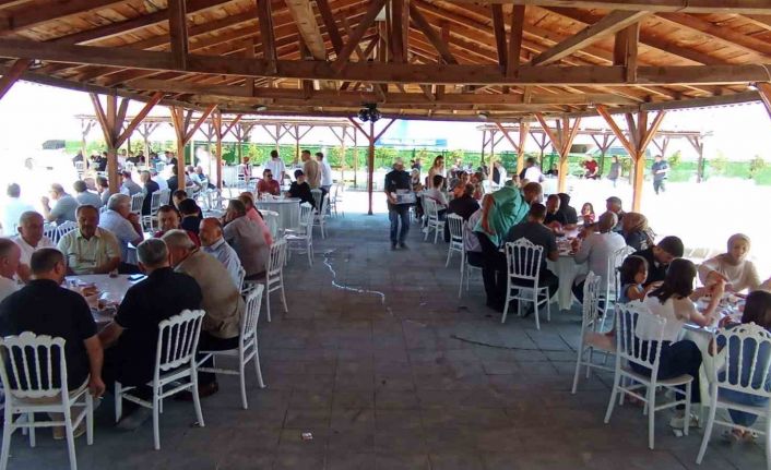 Türkeli esnafı, kahvaltı programında buluştu