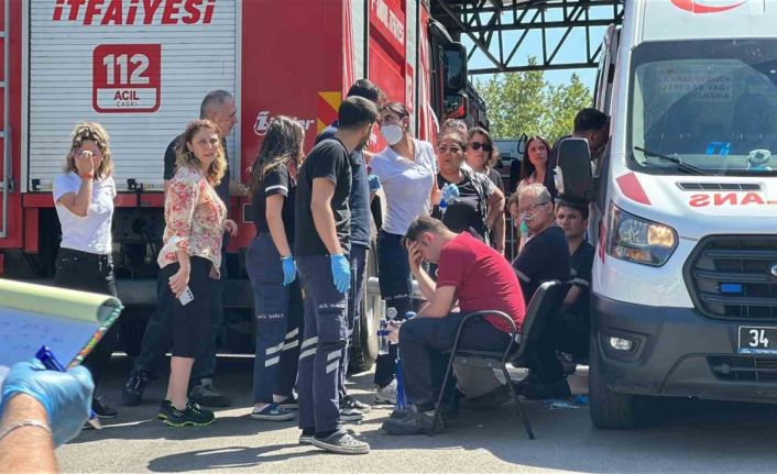 Ümraniye’de motor fabrikasında yangın çıktı: 10 işçi dumandan etkilendi