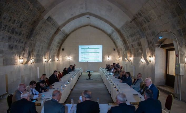 Üniversite Senatosu Mama Hatun Külliyesi’nde toplandı