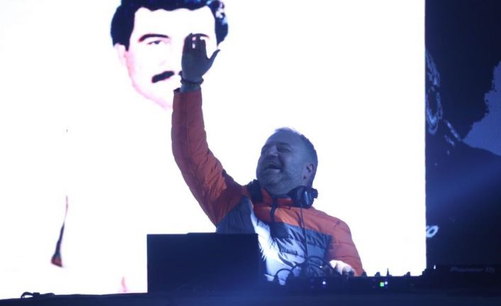 Ünlü radyocu Nihat Sırdar, Merkezefendi’ye geliyor