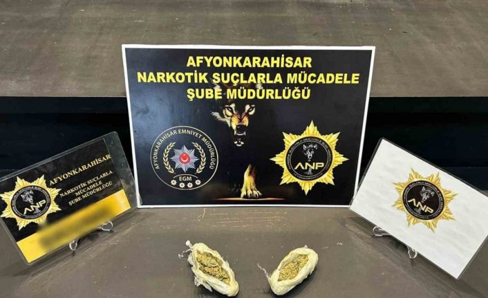 Uyuşturucu operasyonunda yakalanan iki kişiden biri tutuklandı