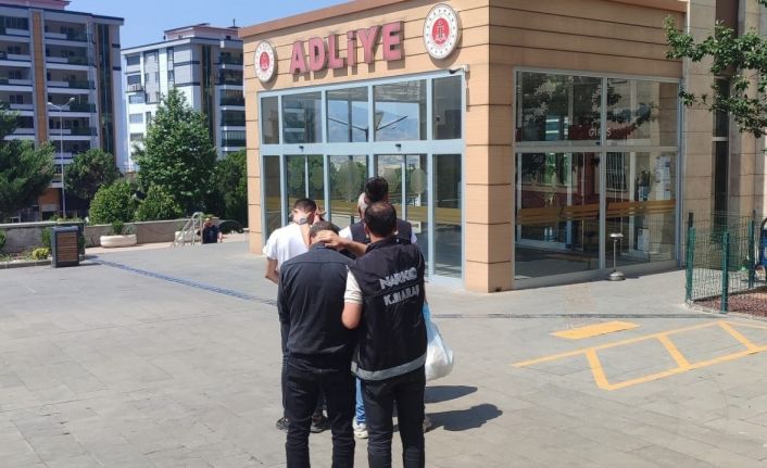 Uyuşturucu taciri 3 şüpheli tutuklandı