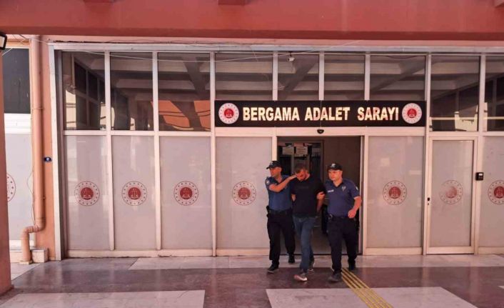 Uyuşturucu tacirleri motosikletli polislere yakalandı